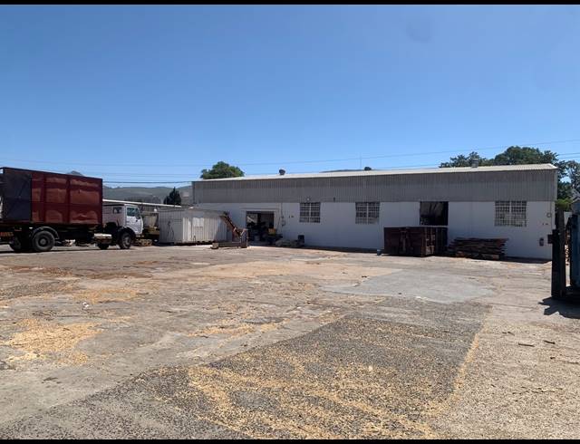 4,850M² WAREHOUSE TO LET IN DAL JOSAFAT
